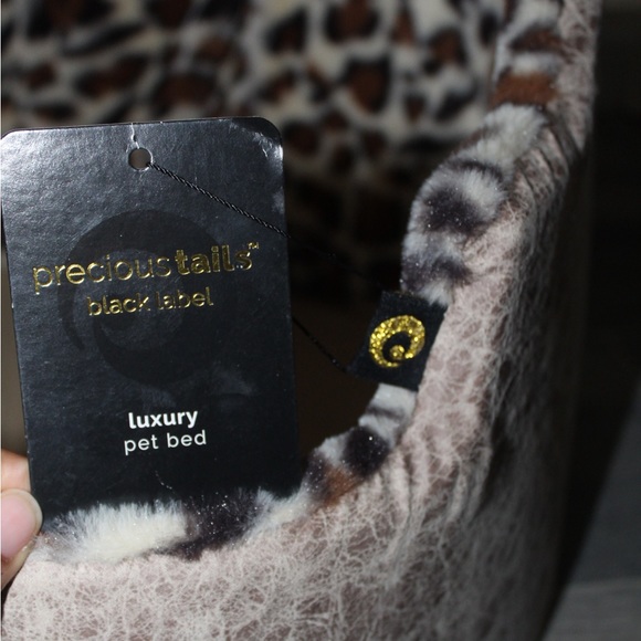 Precious Tails Leopard Crown Small Dog Bed - Picture 7 of 11